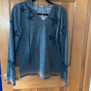 NWT Hem & Thread Star Sweatshirt